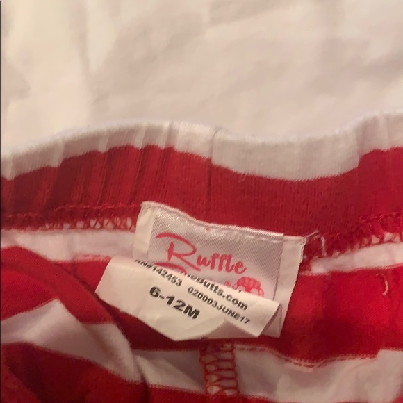 Red ruffle butts set 6-12 mo - Picture 3 of 4